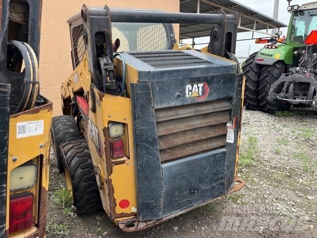 CAT 242D3 Kompaktlader