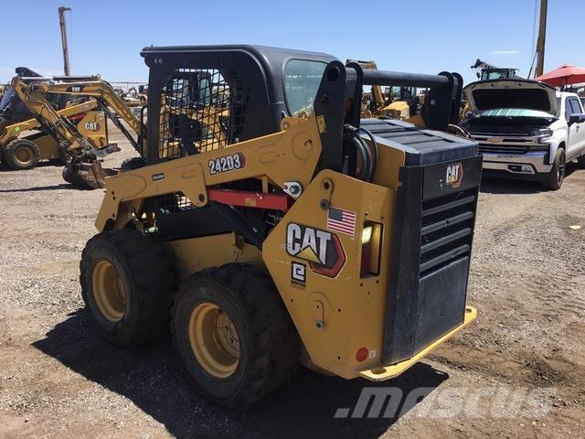 CAT 242D3 Kompaktlader