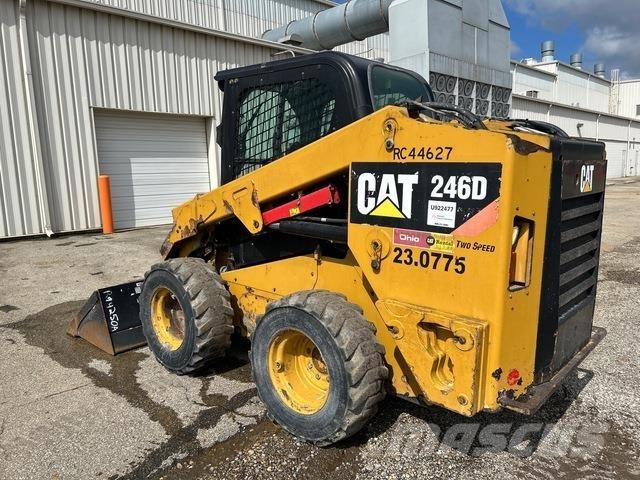 CAT 246D Kompaktlader