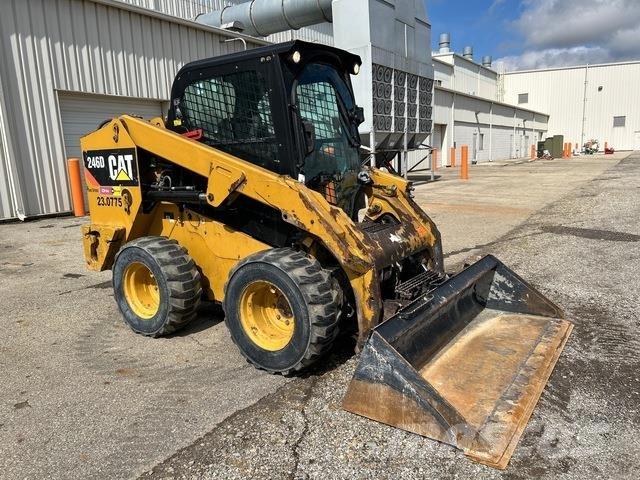 CAT 246D Kompaktlader
