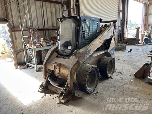 CAT 252B Kompaktlader