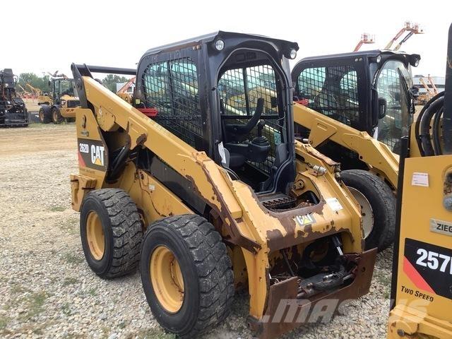 CAT 262D Kompaktlader