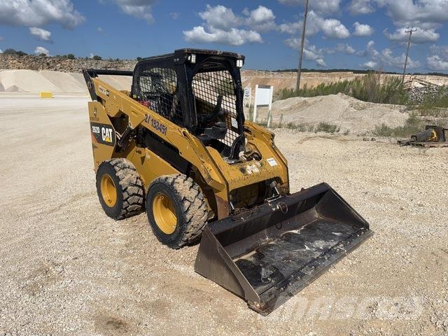 CAT 262D Kompaktlader