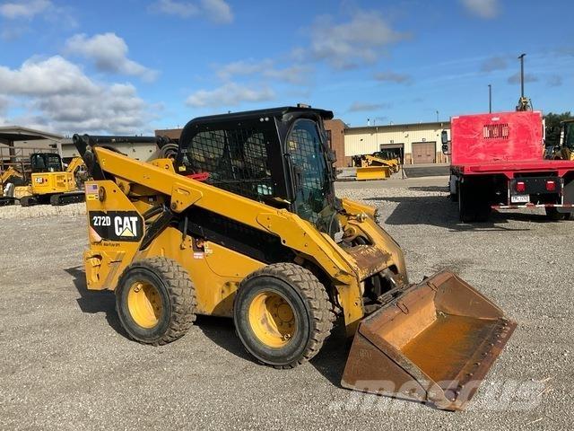 CAT 272D Kompaktlader