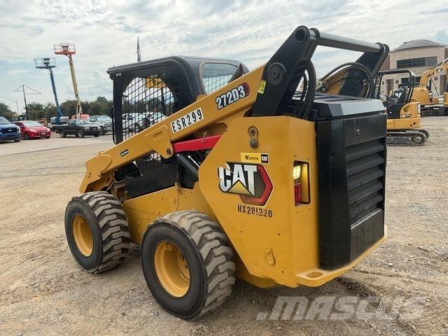 CAT 272D3 Kompaktlader