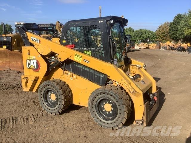 CAT 272D3 Kompaktlader