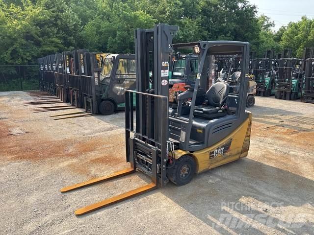 CAT 2ET3000 Elektrostapler