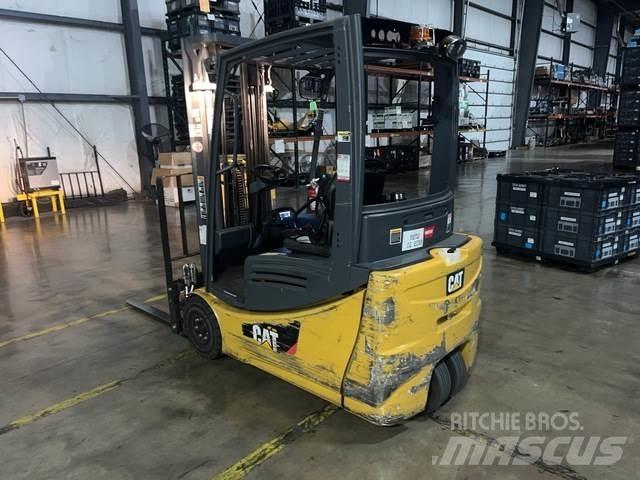 CAT 2ET3000 Elektrostapler
