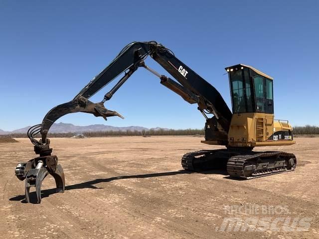 CAT 320C Gelenkausleger Lader
