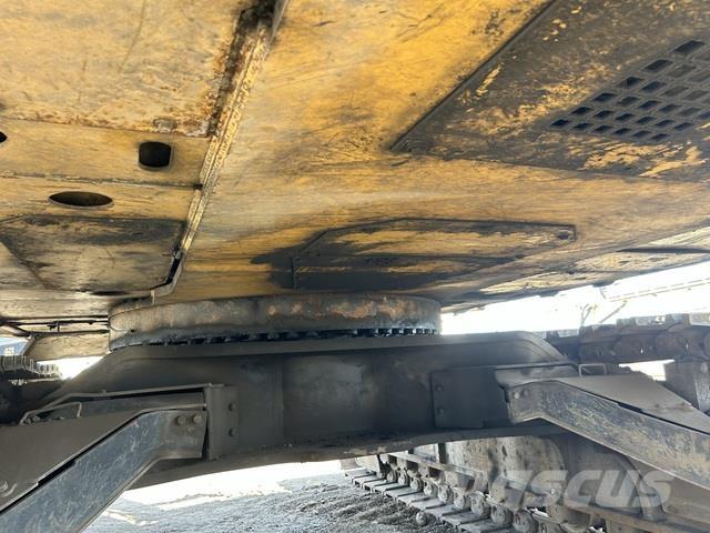 CAT 390D L Raupenbagger