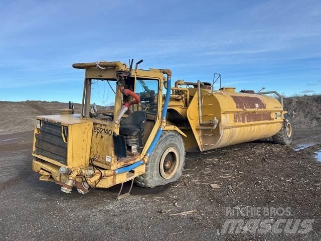 CAT 613B Wassertanker