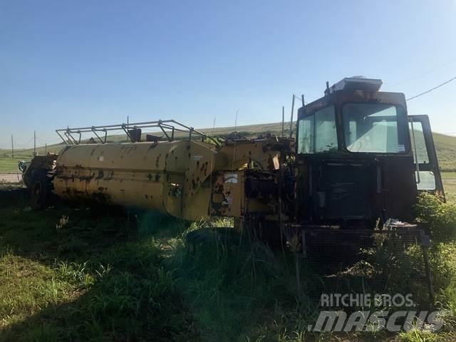 CAT 613C Wassertanker