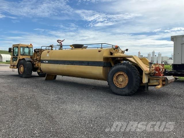 CAT 613C Wassertanker