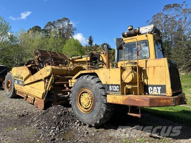 CAT 613C Schaber