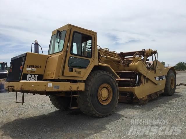 CAT 615C Schaber