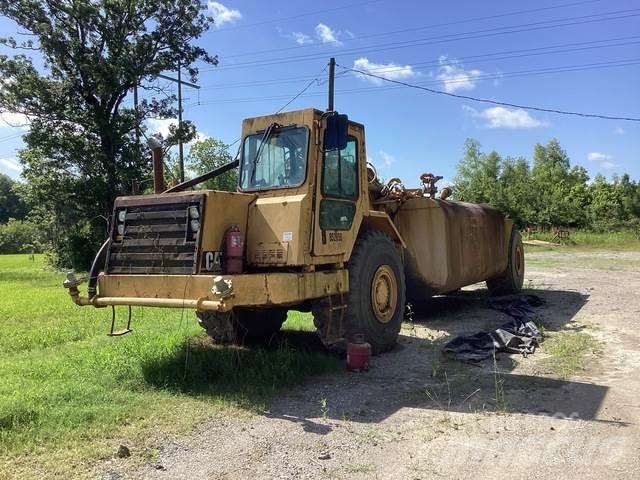 CAT 615C Wassertanker
