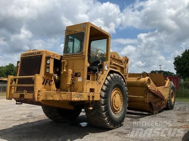 CAT 621B Schaber