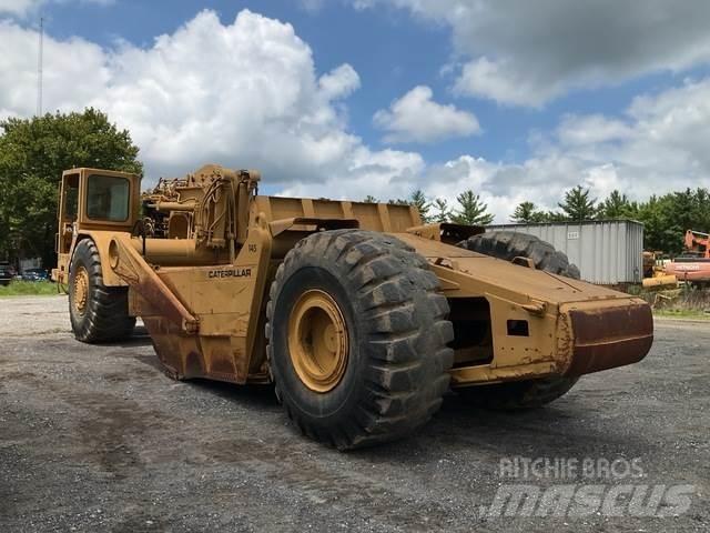 CAT 621B Schaber