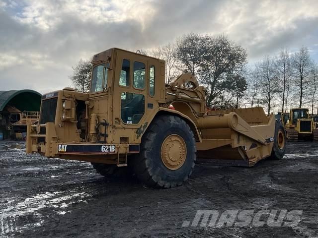 CAT 621B Schaber