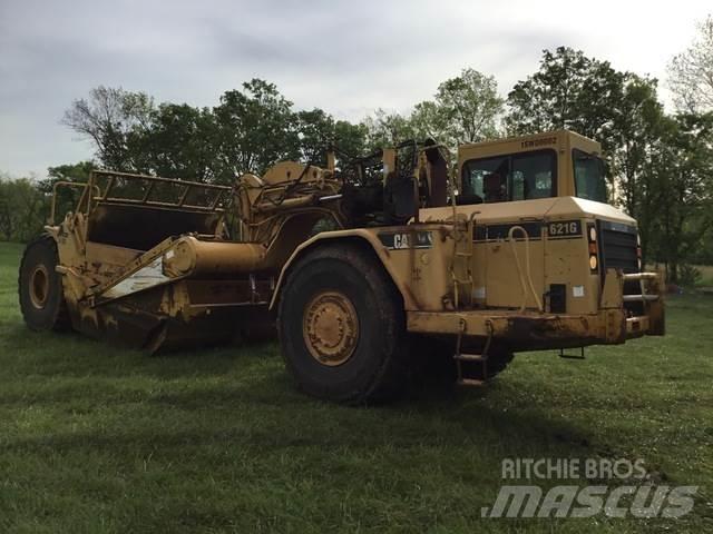 CAT 621G Schaber