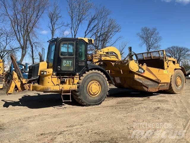 CAT 627H Schaber