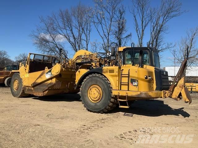 CAT 627H Schaber