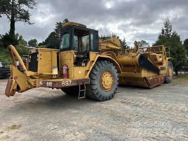 CAT 637D Schaber