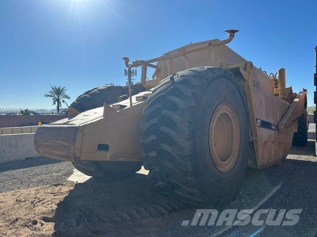 CAT 651B Wassertanker