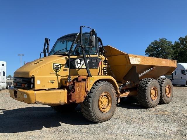 CAT 725 Dumper - Knickgelenk