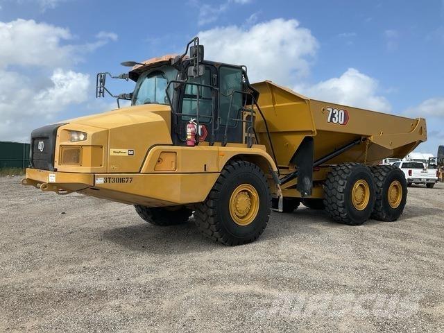 CAT 730 Dumper - Knickgelenk