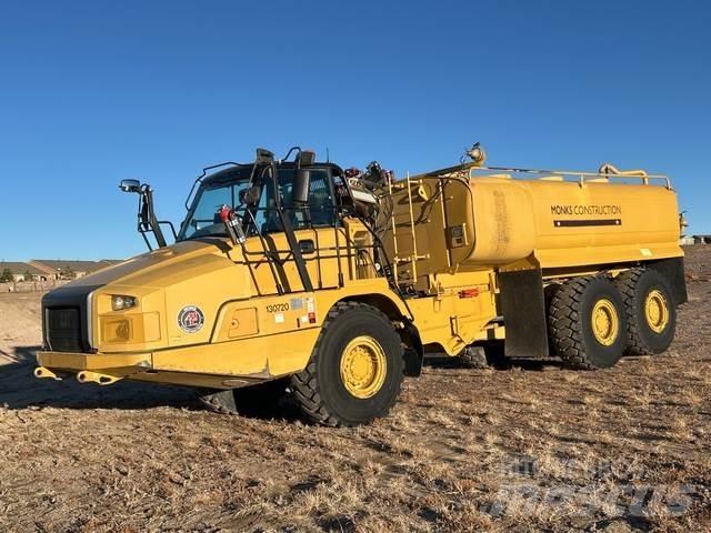 CAT 730C Wassertanker