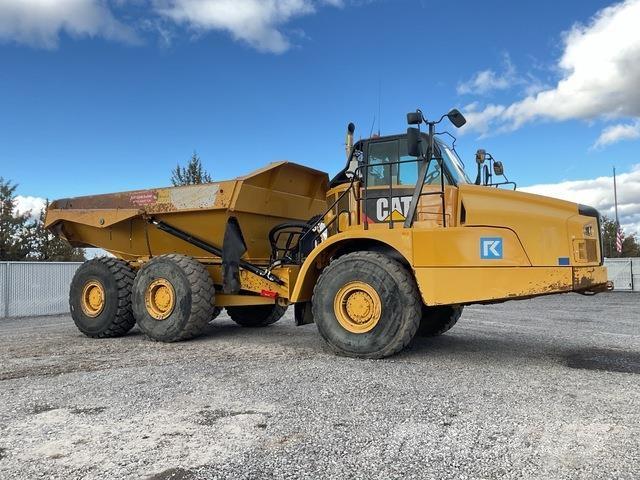 CAT 735C Dumper - Knickgelenk