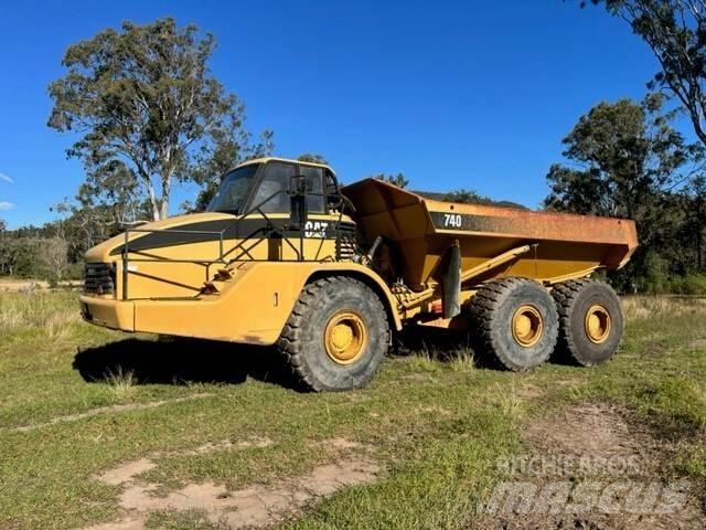 CAT 740 Dumper - Knickgelenk