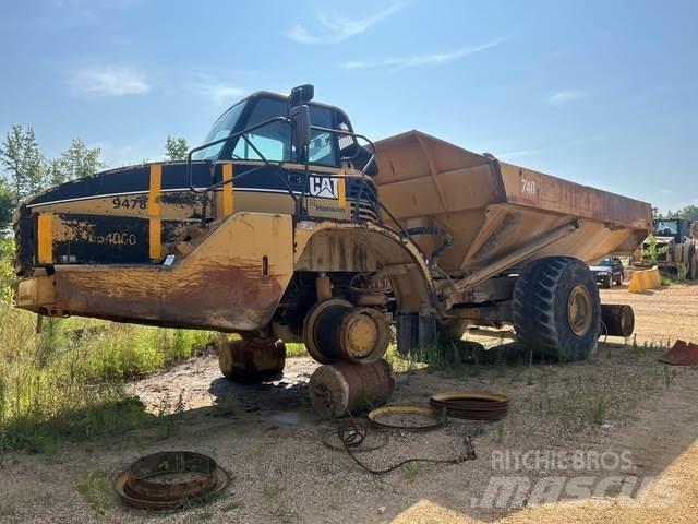 CAT 740 Dumper - Knickgelenk