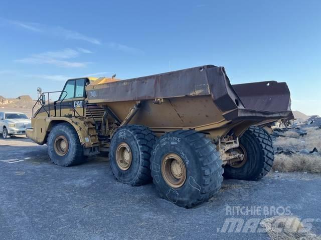 CAT 740 Dumper - Knickgelenk