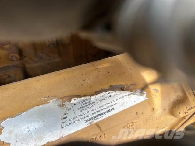 CAT 740 Dumper - Knickgelenk