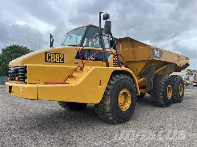 CAT 740 Dumper - Knickgelenk
