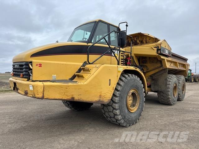 CAT 740 Dumper - Knickgelenk