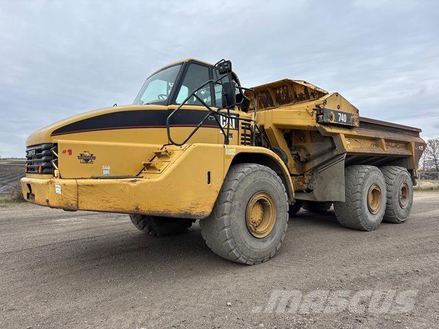 CAT 740 Dumper - Knickgelenk