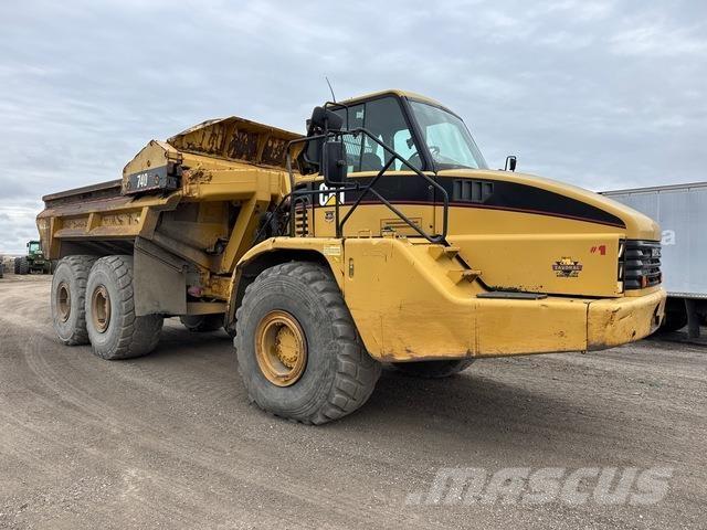 CAT 740 Dumper - Knickgelenk