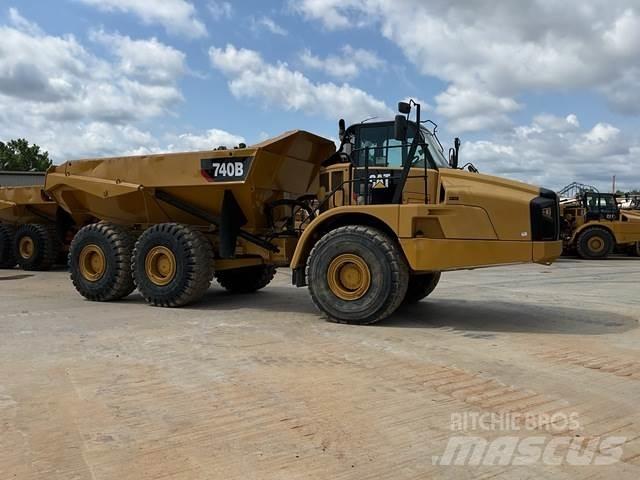 CAT 740B Dumper - Knickgelenk