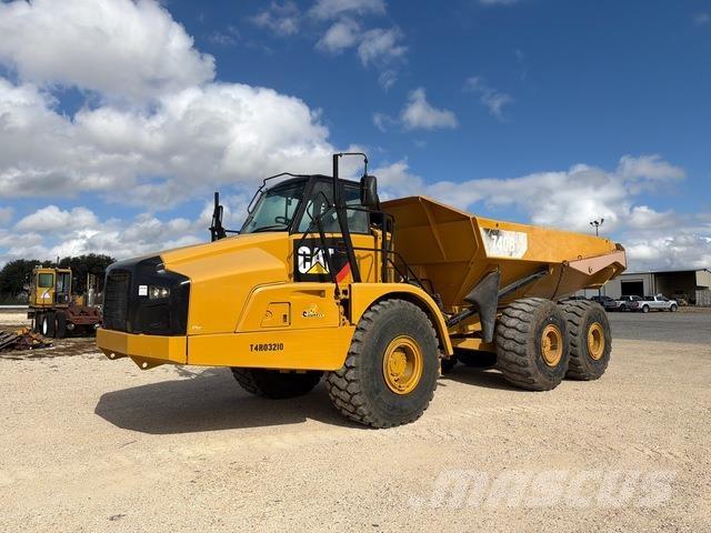 CAT 740B Dumper - Knickgelenk