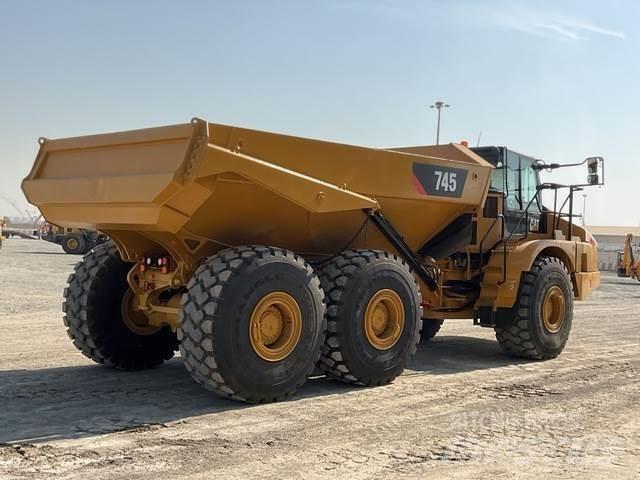 CAT 745 Dumper - Knickgelenk