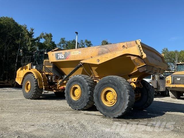 CAT 745 Dumper - Knickgelenk
