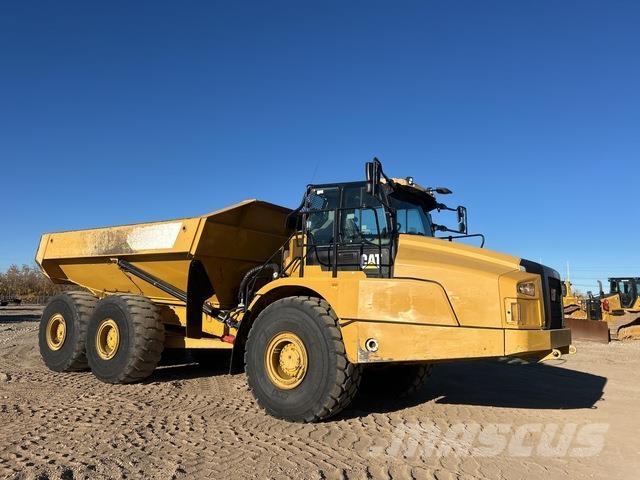 CAT 745 Dumper - Knickgelenk