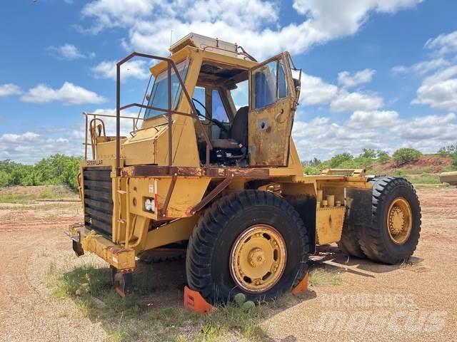 CAT 768C Dumper - Knickgelenk