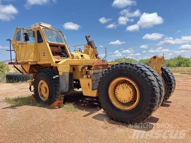 CAT 768C Dumper - Knickgelenk