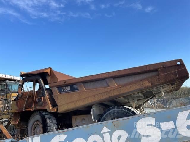 CAT 769D Dumper - Knickgelenk