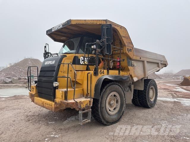 CAT 770 Dumper - Knickgelenk