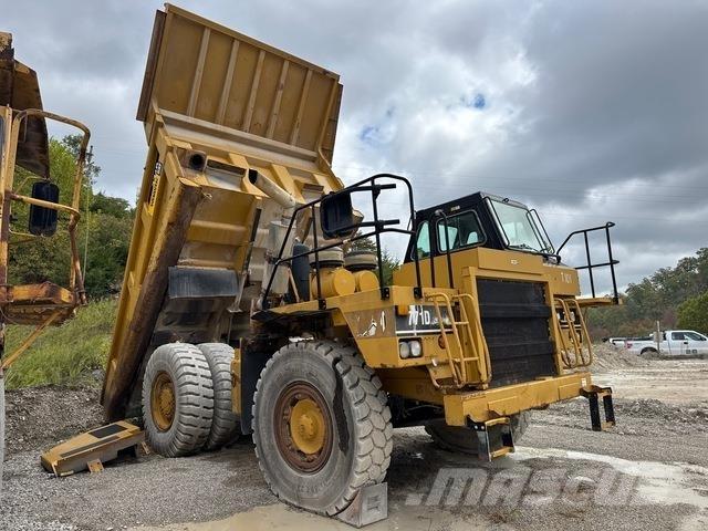 CAT 771D Dumper - Knickgelenk